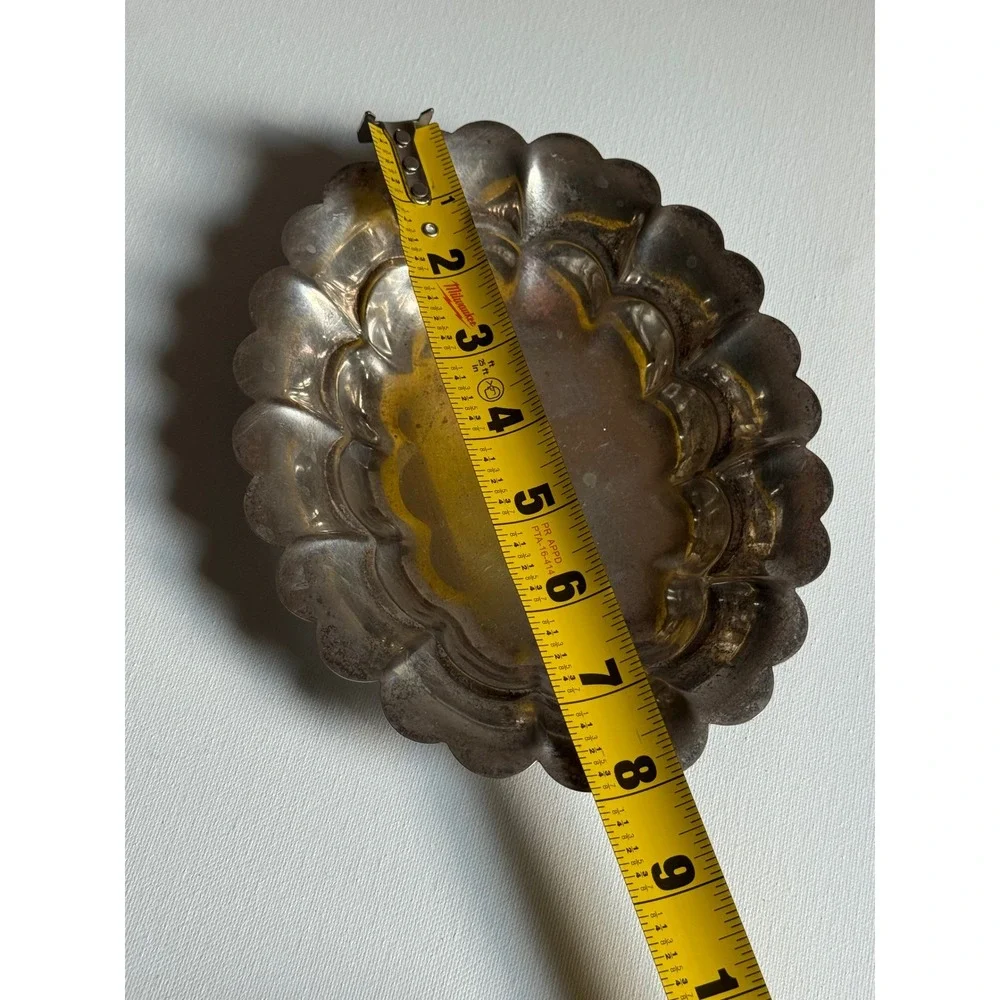 Vintage Silver Scalloped Oval Trinket Dish Metal Catchall Bowl Fluted Edge 8 in